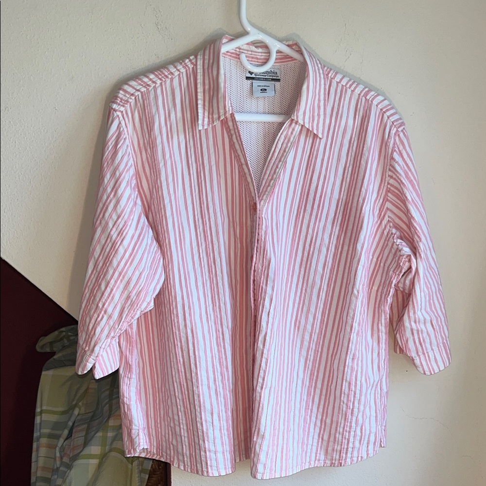 Columbia Women’s Casual Boxy Pink and White Striped Gorpcore Shirt XL EUC